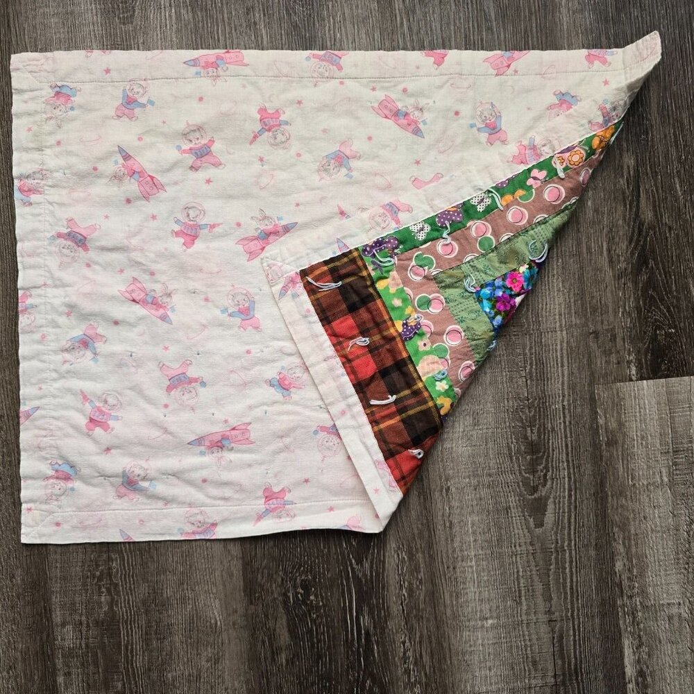 Vintage Baby Blanket Quilt Retro Doll Cradle Space Animals Colorful Nursery